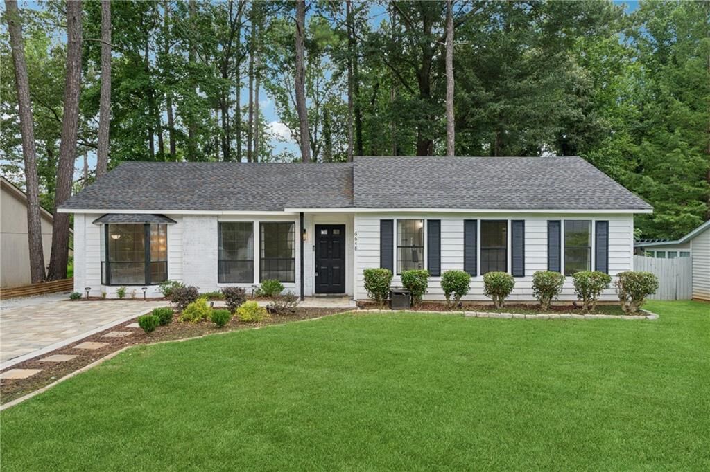 Property Photo:  6648 Ivy Log Drive  GA 30168 