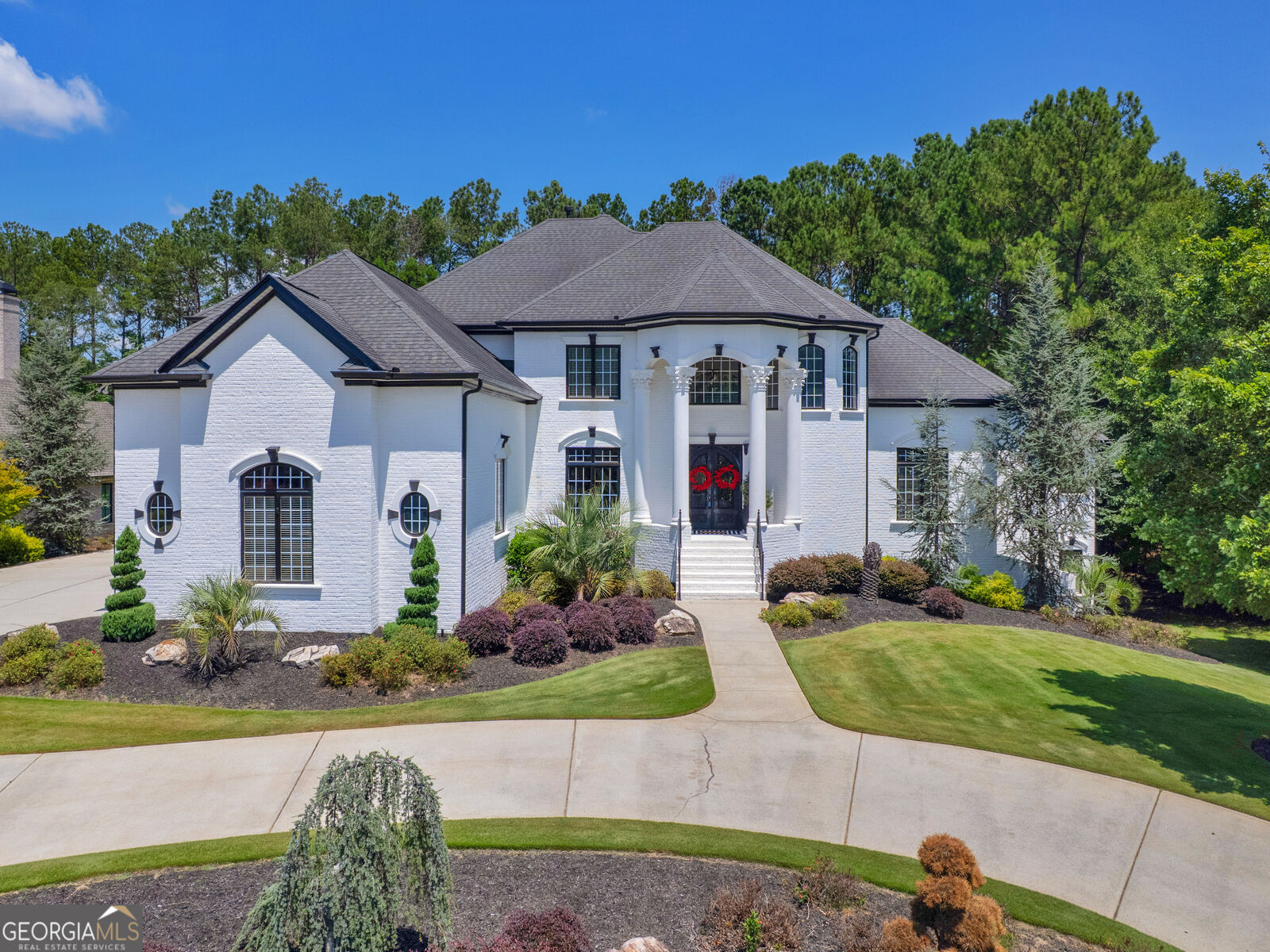Property Photo: 1002 Legacy Hills Drive GA 30253
