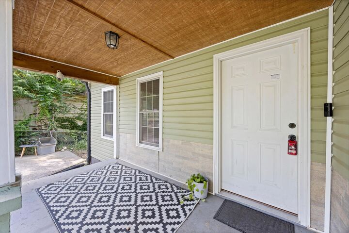 Property Photo: 1704 Tunnel Boulevard TN 37406