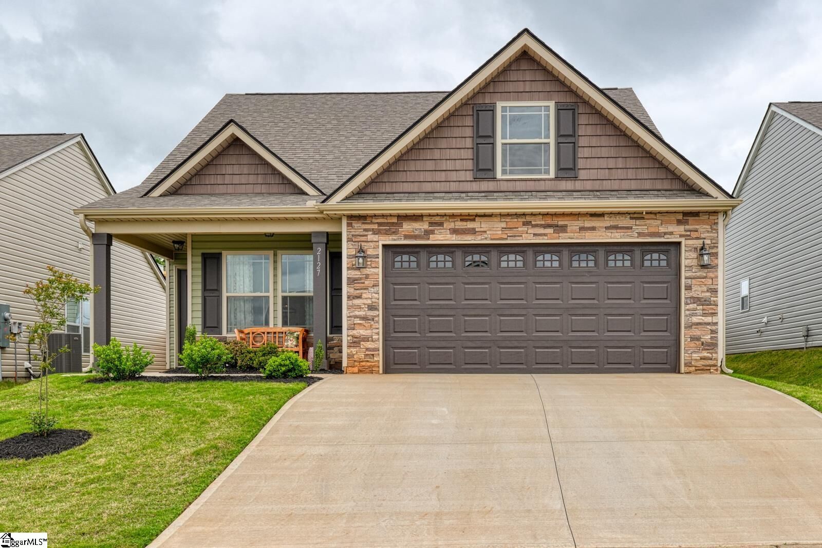 Property Photo: 2127 Davenport Court SC 29369