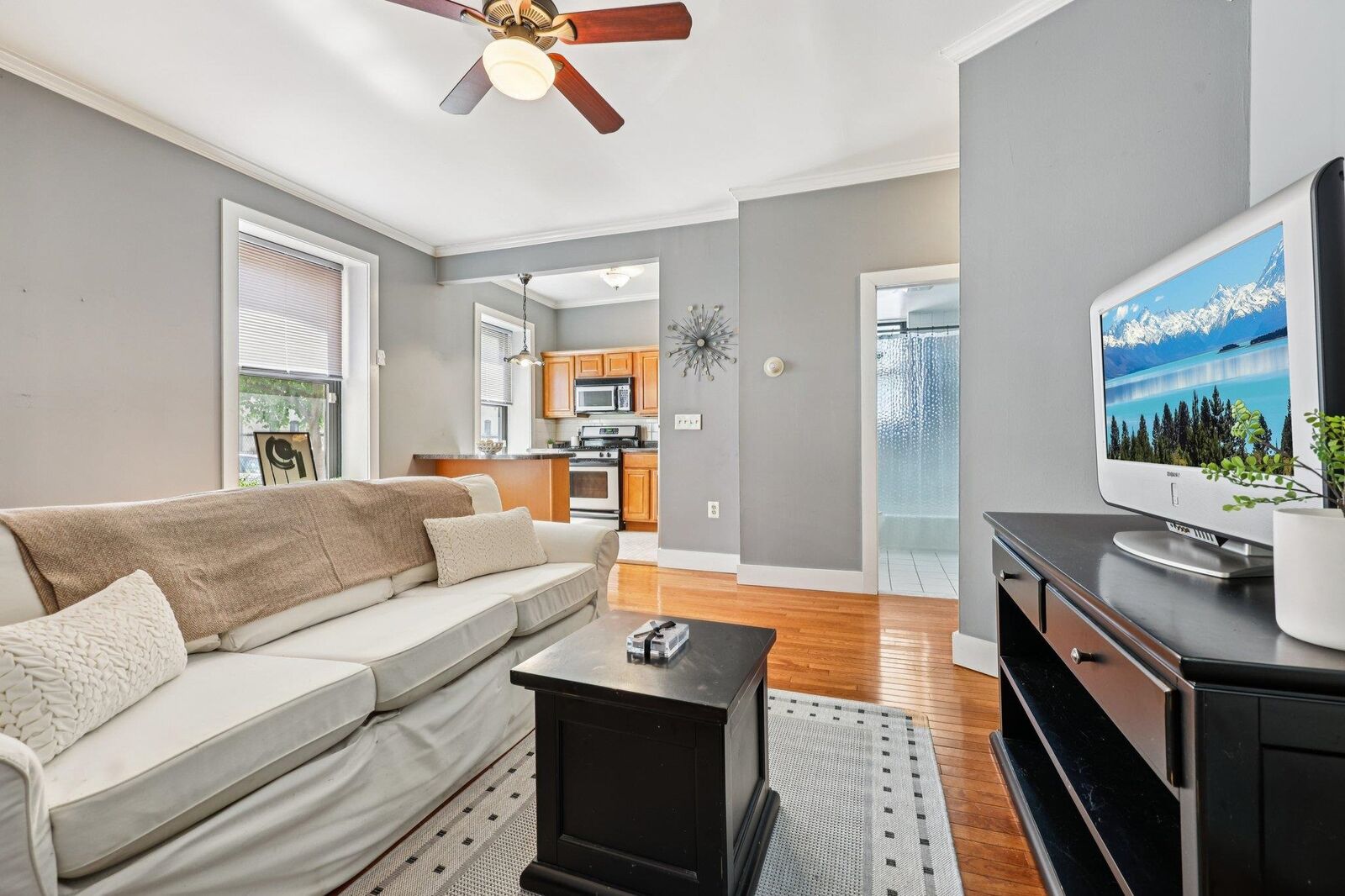 Property Photo:  263 10th St 1E  NJ 07302 