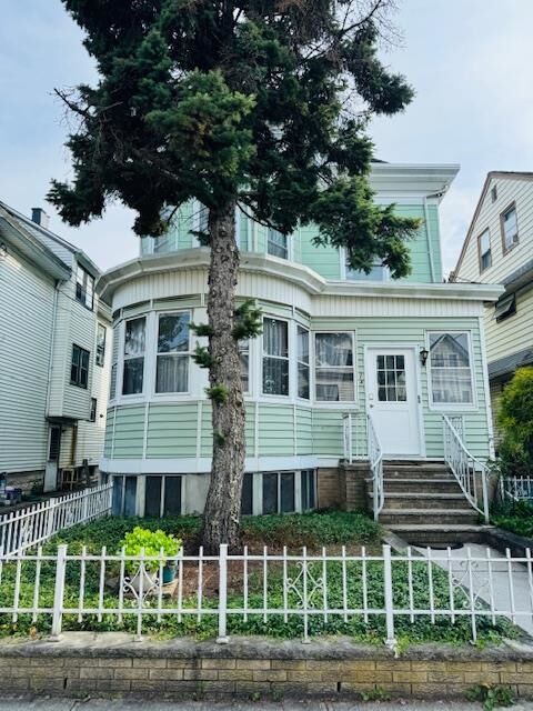 Property Photo: 24 East 34th St 2 NJ 07002