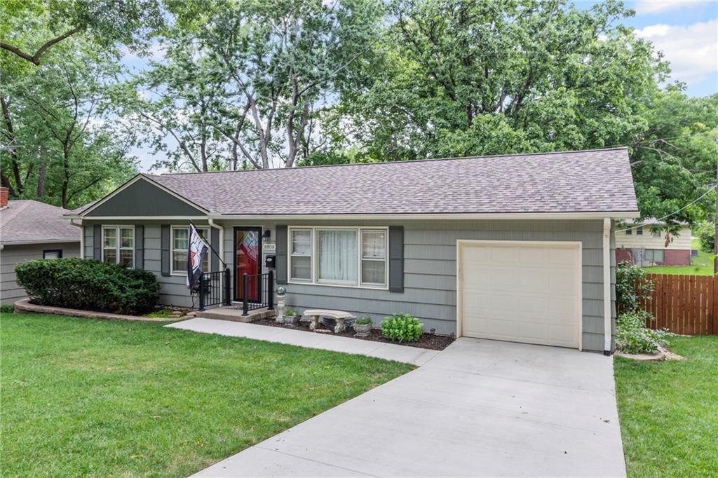 Property Photo:  8808 W 70th Terrace  KS 66204 