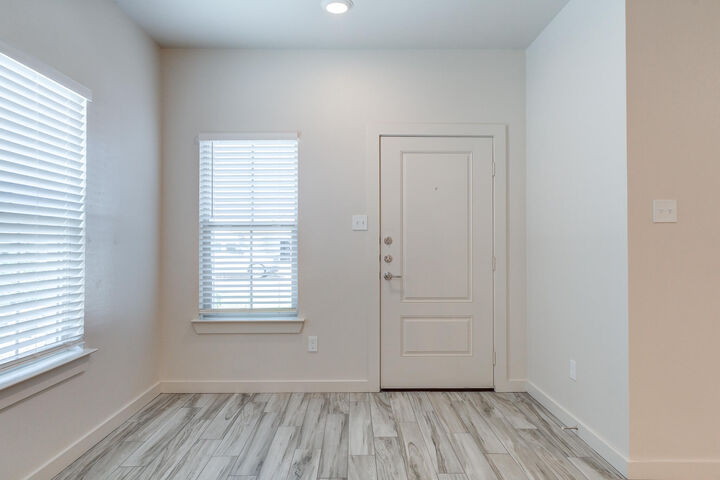 Property Photo:  7037-7043 40th Street  TX 79424