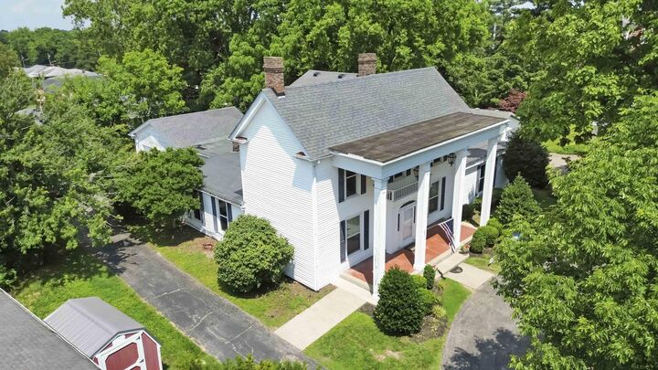 Property Photo:  305 Barnes Mill Road  KY 40475 