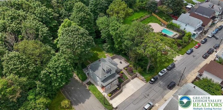 Property Photo:  355 E Fell Street  PA 18250 