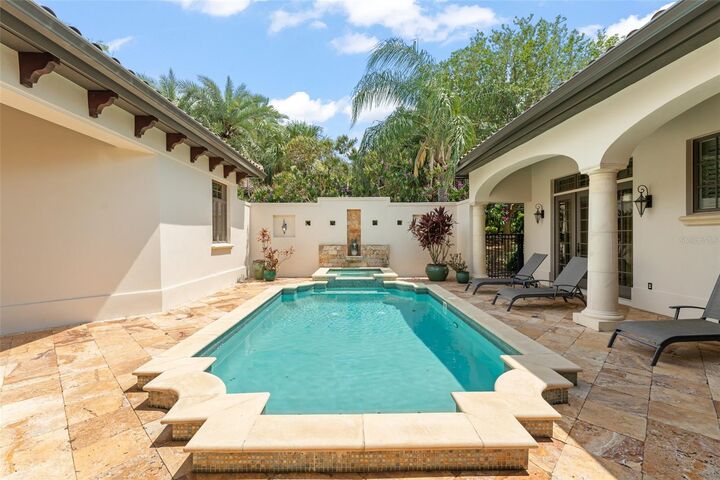 Property Photo:  4819 Alexandra Garden Court  FL 34786 