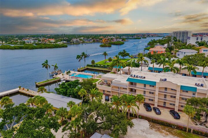 5961 Midnight Pass Road 319  Sarasota FL 34242 photo