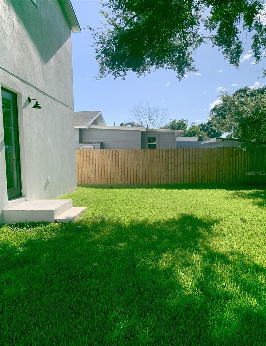 Property Photo:  2222 E Clark Street  FL 33605 