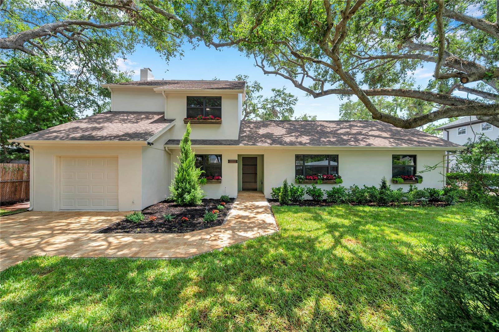 Property Photo:  4504 W Lamb Avenue  FL 33629 