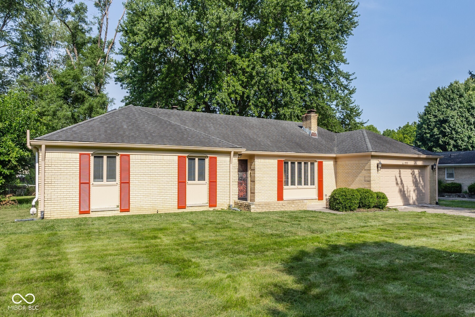 Property Photo: 5832 Grandiose Drive IN 46228