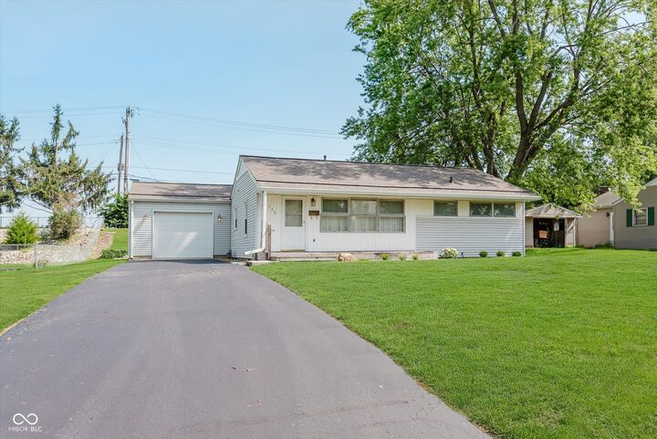 Property Photo:  126 Ursal Lane  IN 46143 