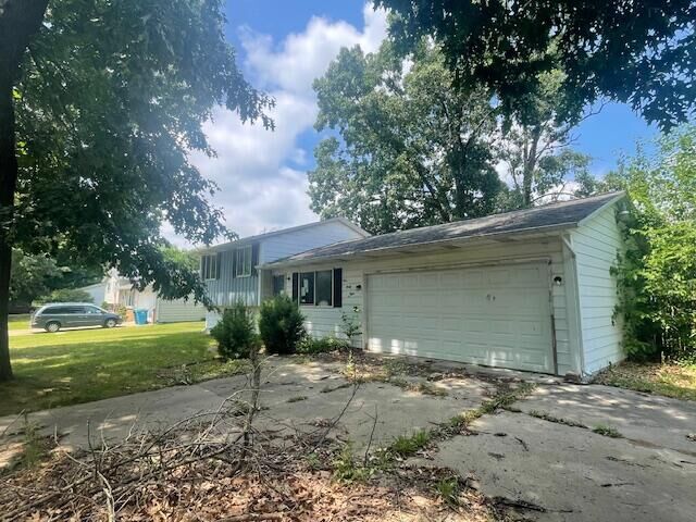 Property Photo:  938 Clausen Avenue  MI 49093 