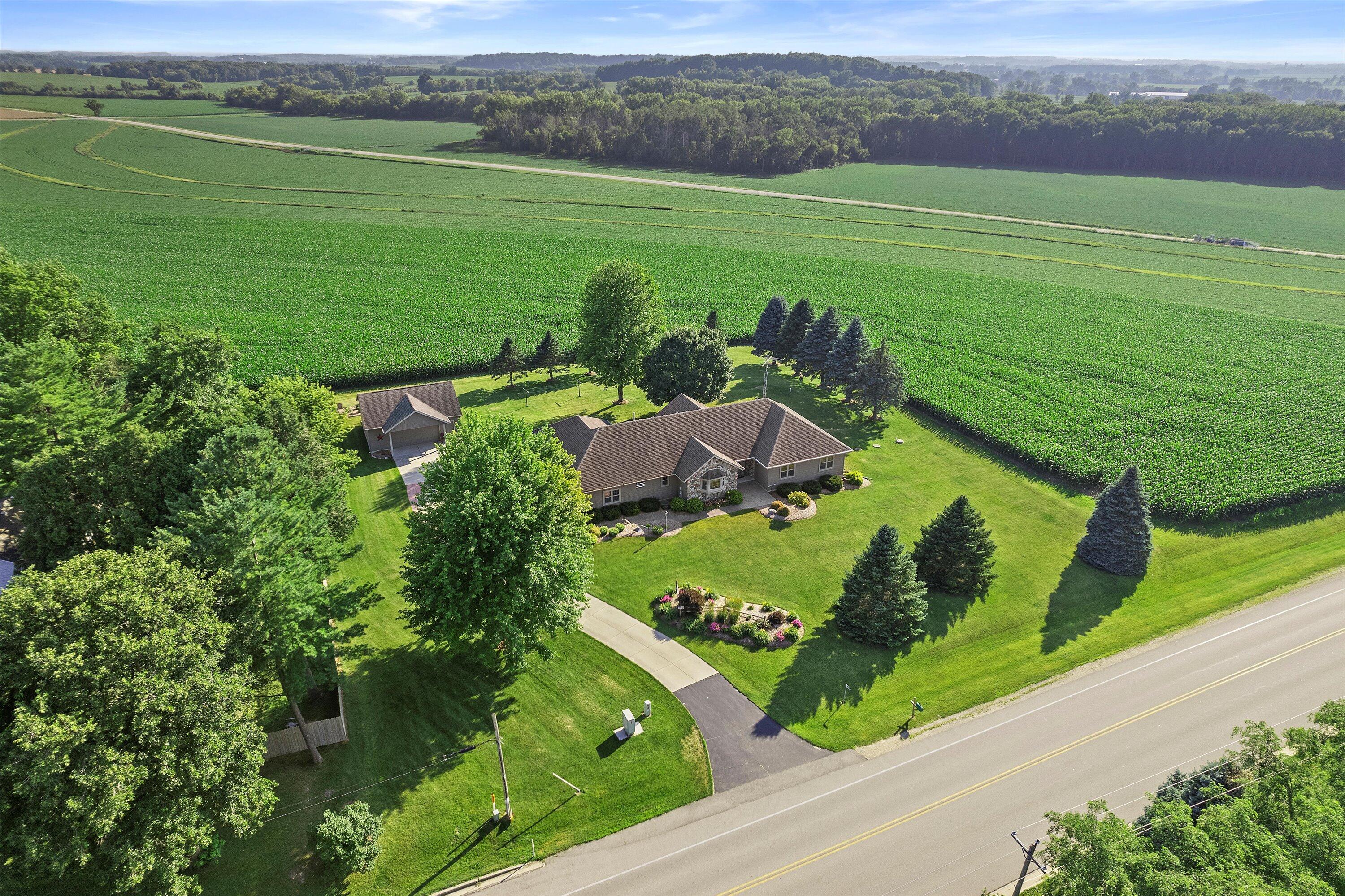 Property Photo: N8271 County Road E - WI 53094