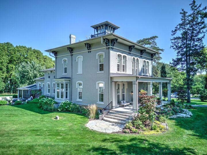 Property Photo:  1110 Verona Road  MI 49068