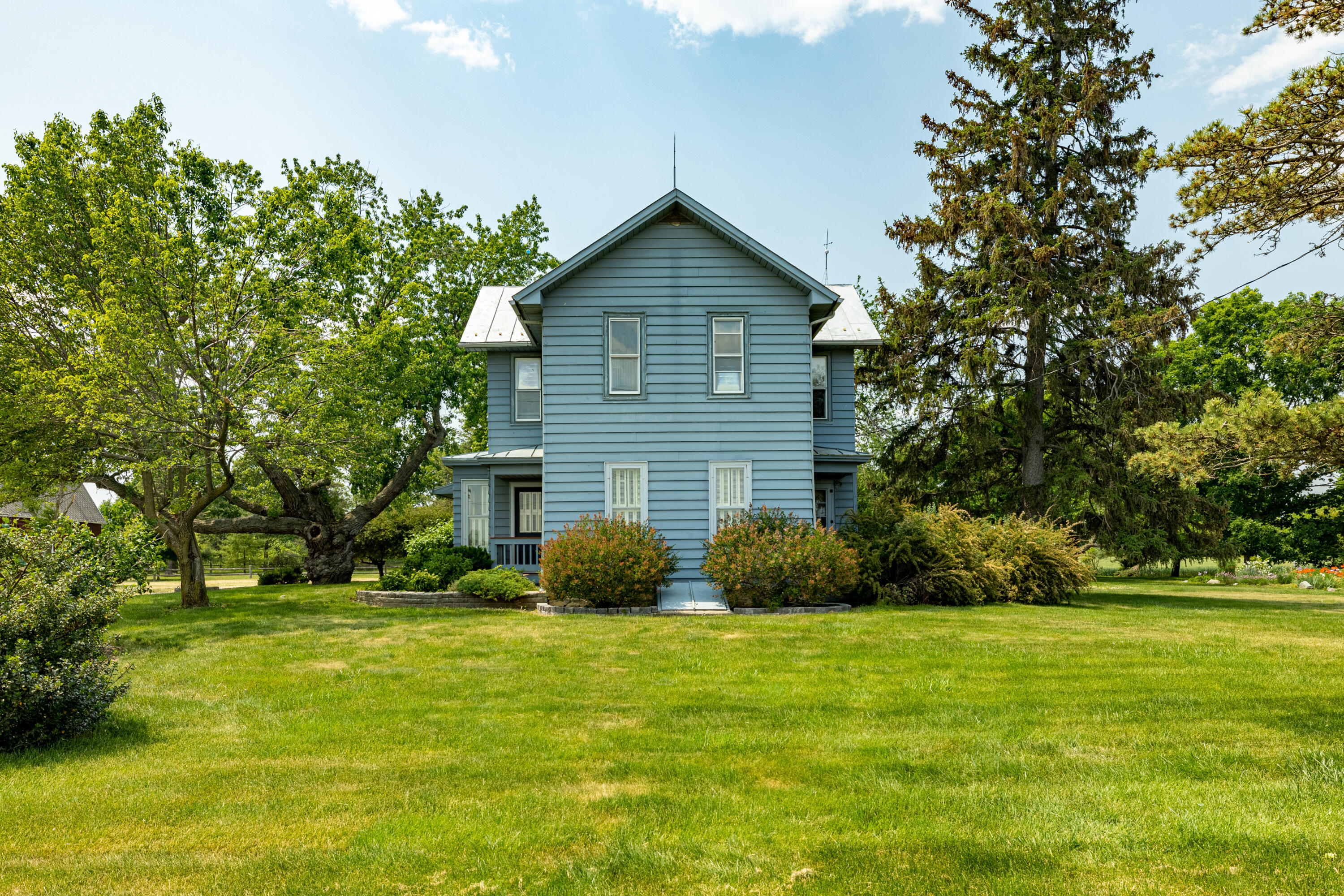 Property Photo:  1090 Lewis Avenue  MI 48140 
