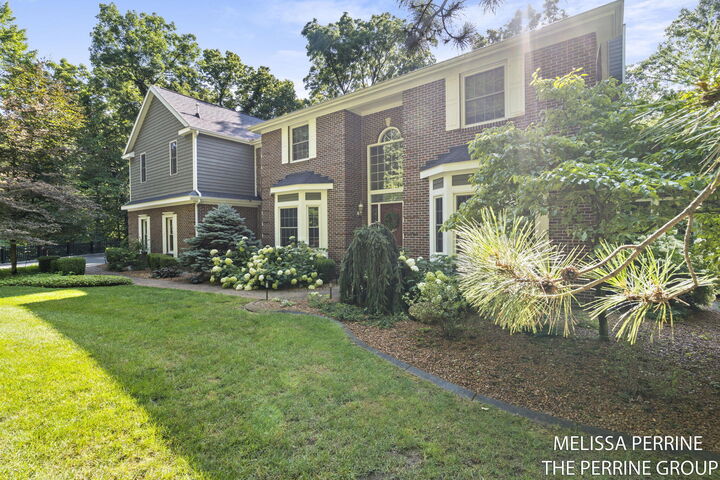 Property Photo: 7122 Hawick Court NE MI 49306