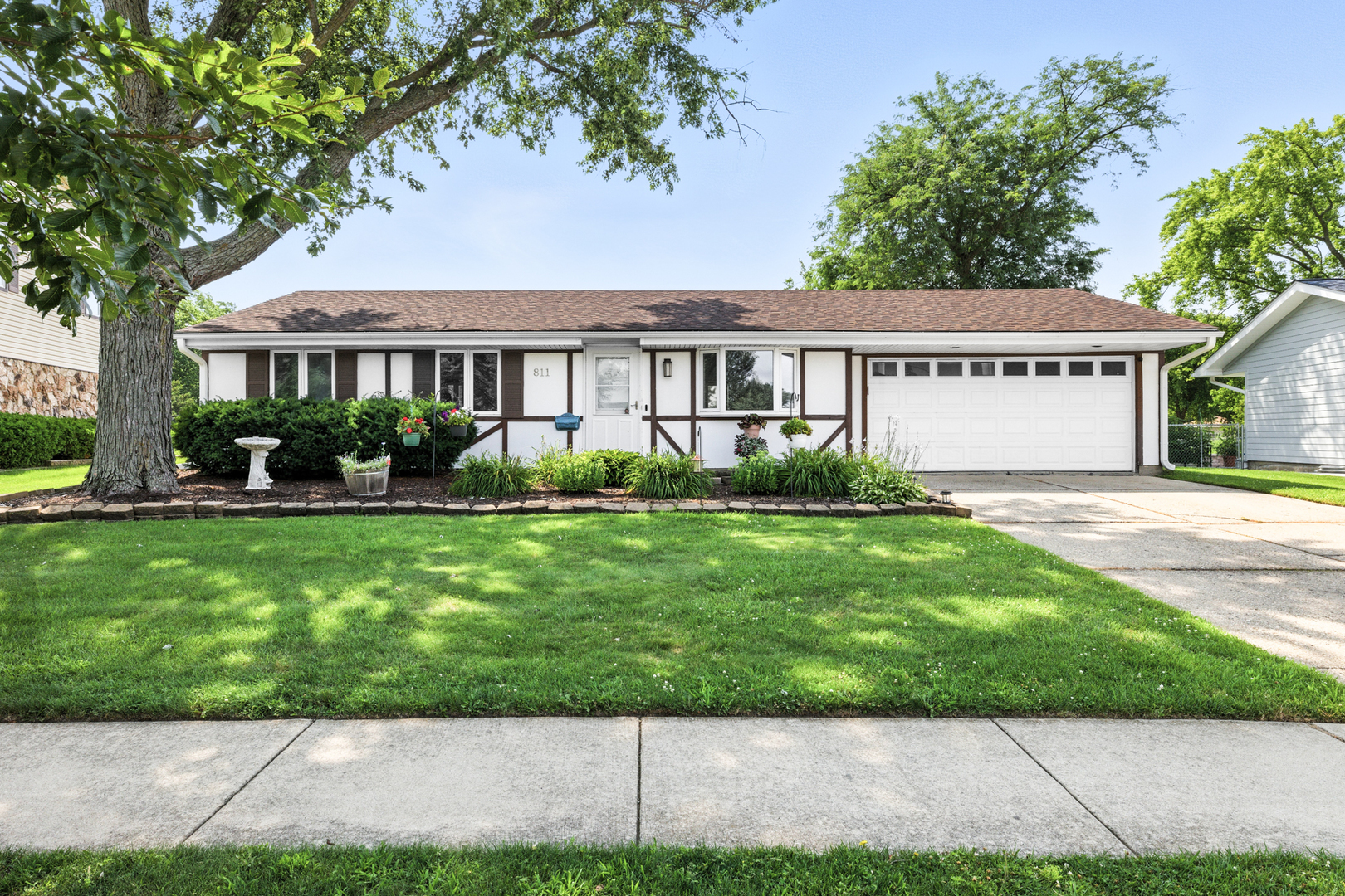 Property Photo: 811 Sienna Drive IL 60193