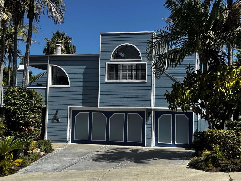 Property Photo:  2618 Unicornio Street  CA 92009 