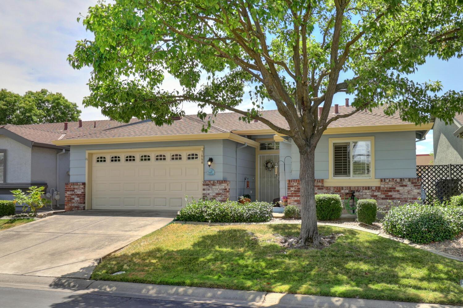 Property Photo: 7664 Sundrift Lane CA 95828