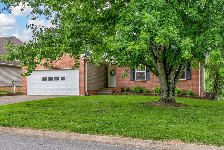 Property Photo:  3430 Poplar Hl  TN 37043 