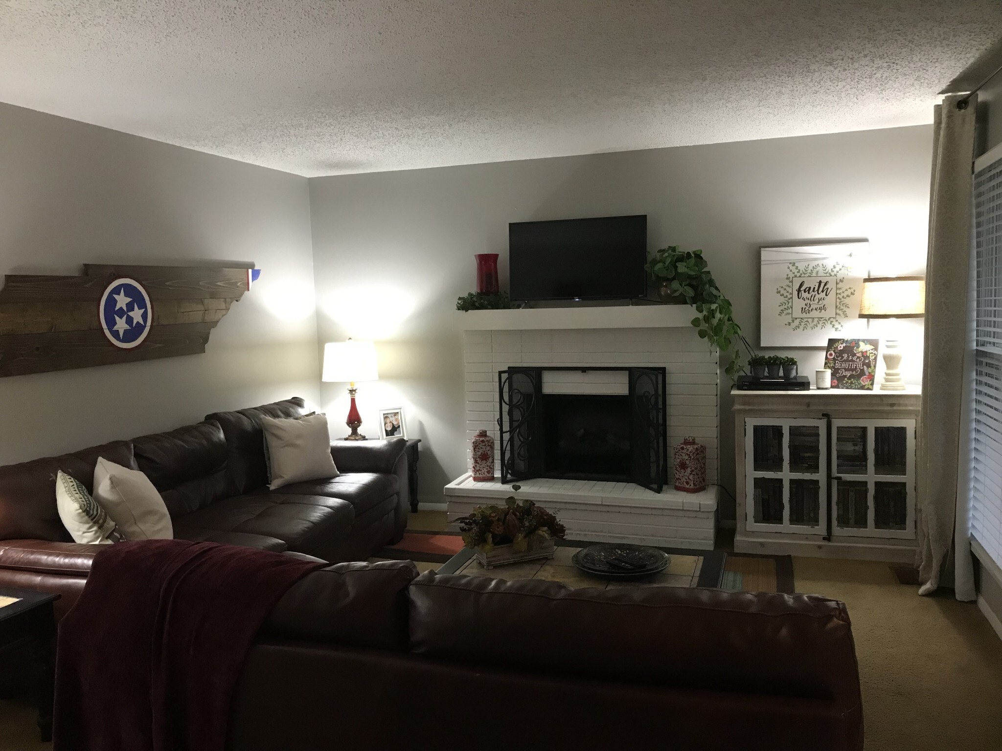 Property Photo: 2075 Stonebrook Dr TN 37128