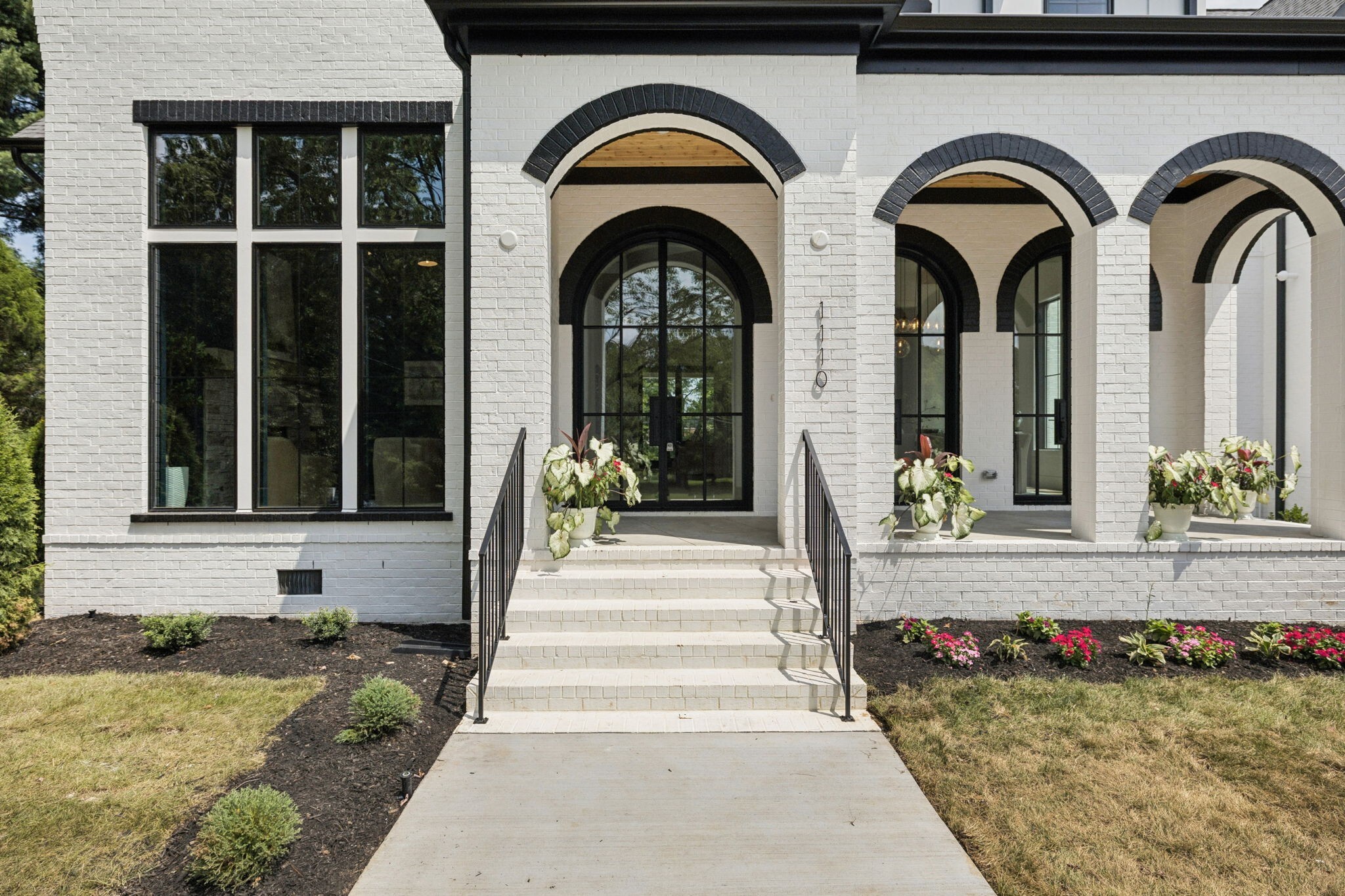 Property Photo: 1110 Lipscomb Dr TN 37027
