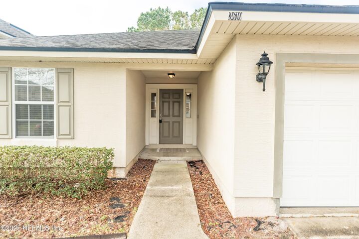 Property Photo: 3610 Old Village Drive FL 32065