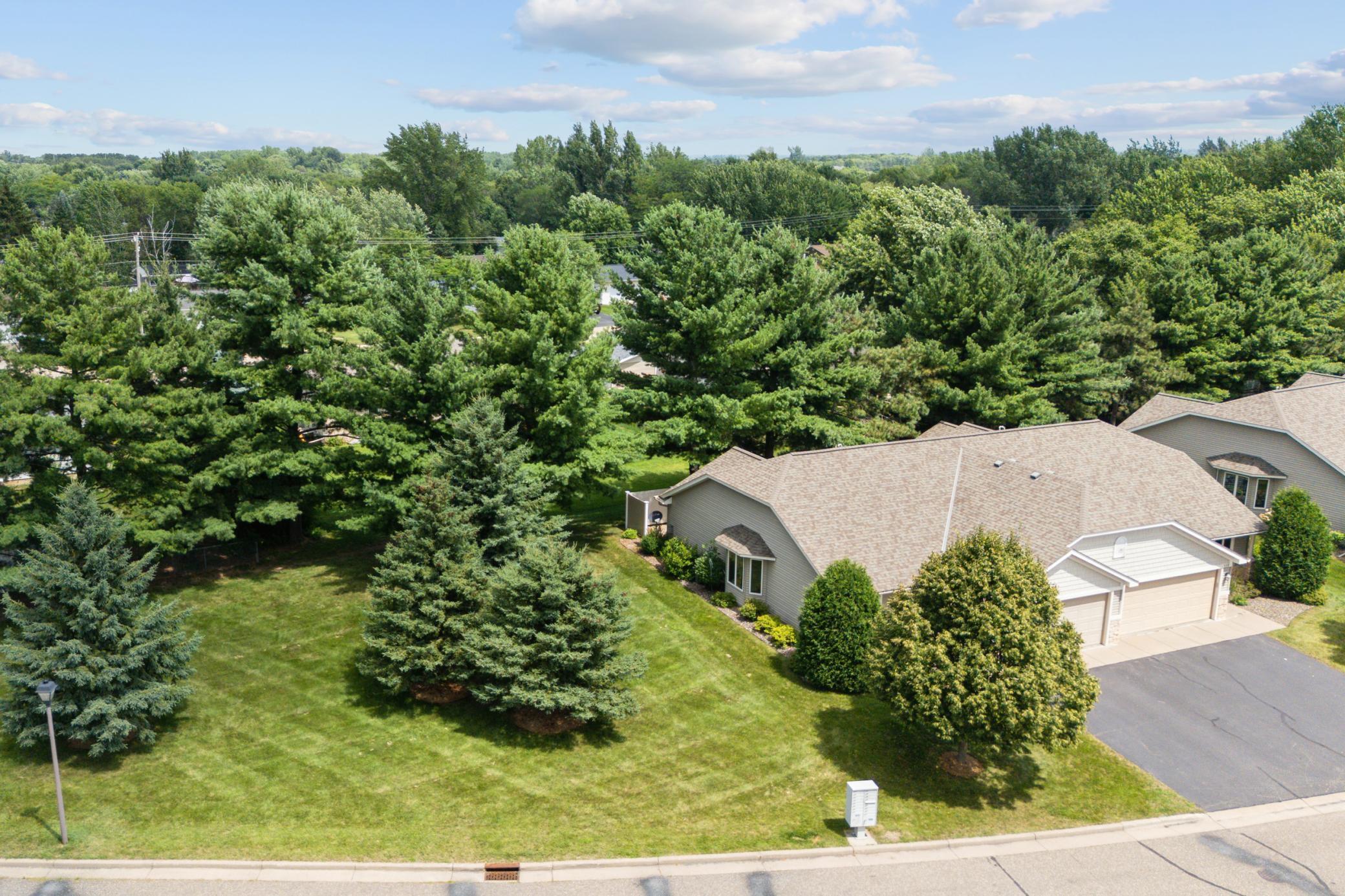 Property Photo: 537 Williamsburg Place WI 54017