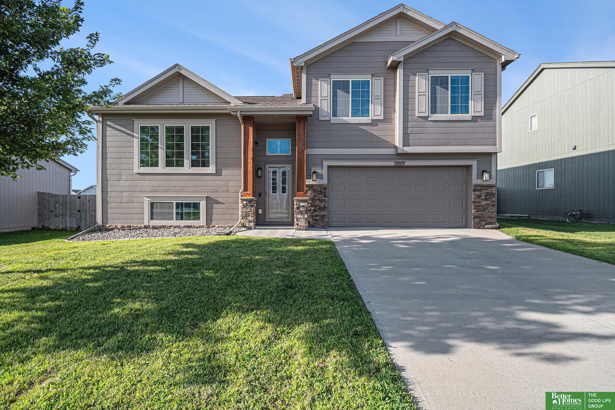 Property Photo: 1919 Mesa Street NE 68123