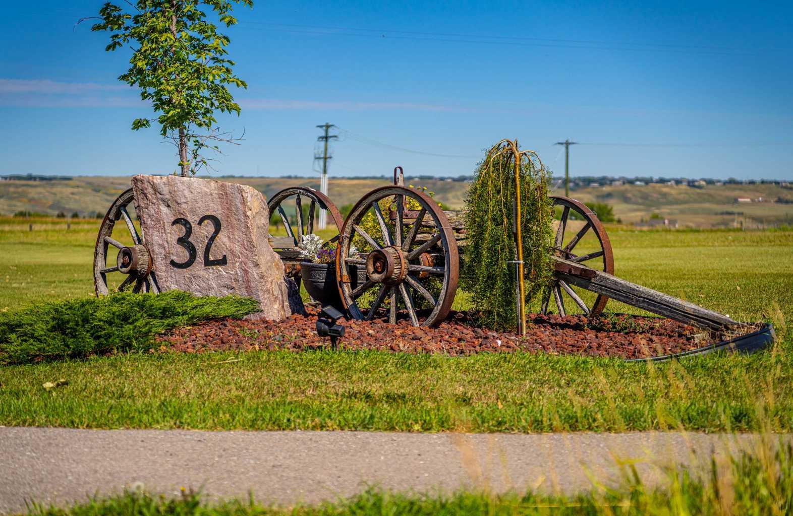 Property Photo: 32 Aventerra Way AB T3Z 0B1