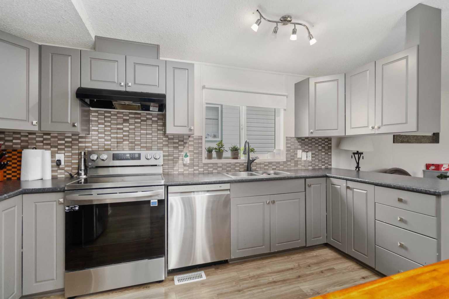 Photo de la propriété: 101 Hoehne Street AB T9K 2K8