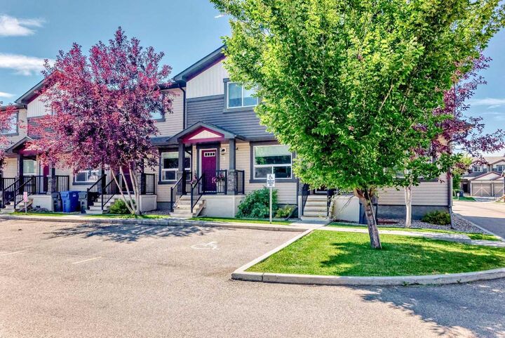 Property Photo:  1134 Keystone Road W 5  AB T1J 5H6 