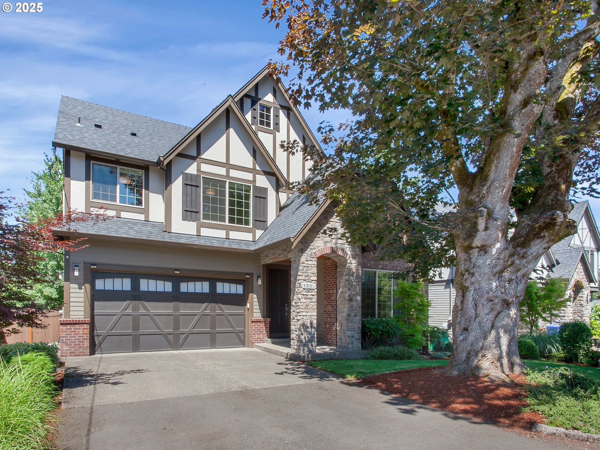 Property Photo:  3031 SW Idaho St  OR 97239 