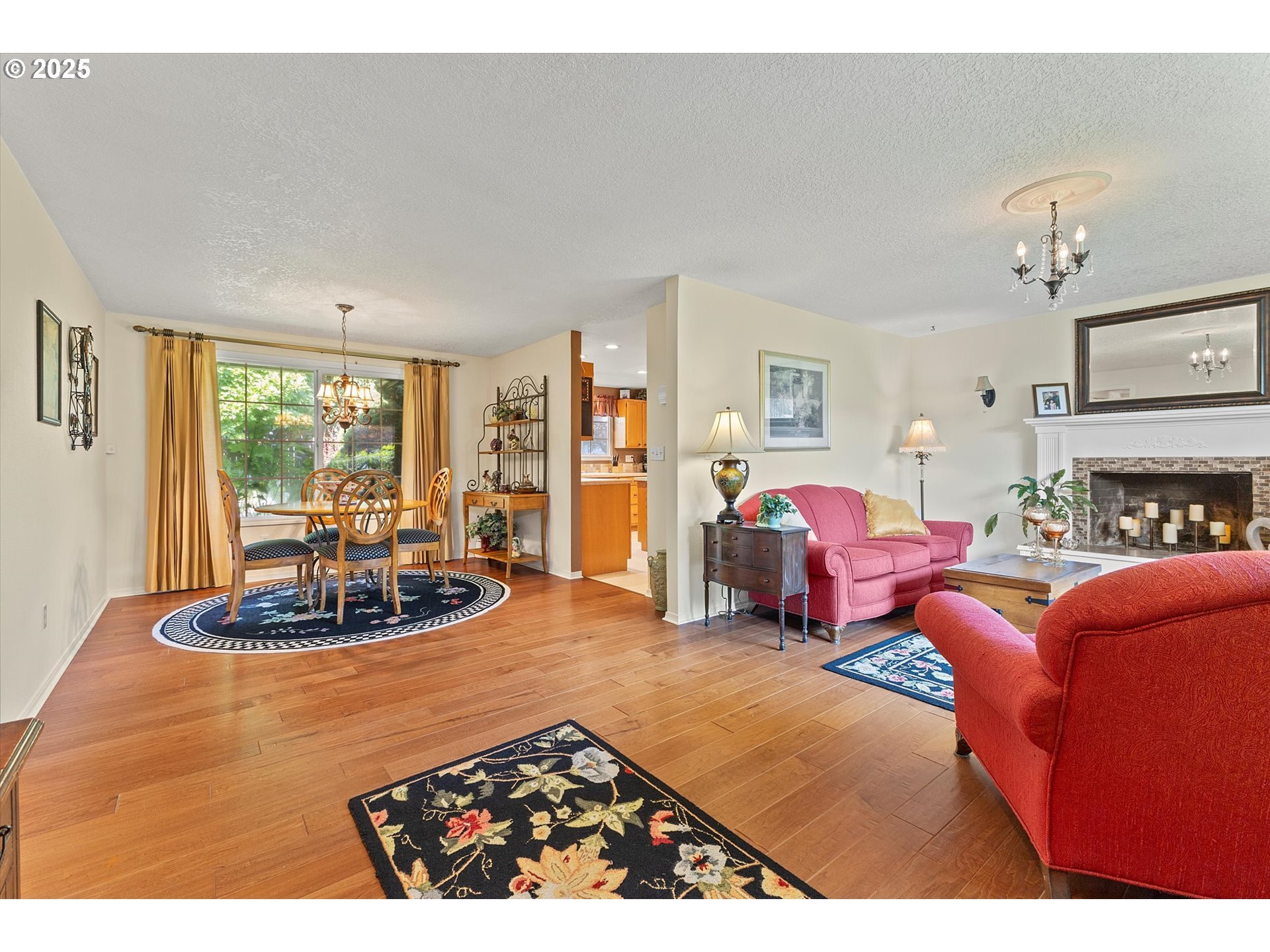 Property Photo: 11179 SE 31st Ave OR 97222