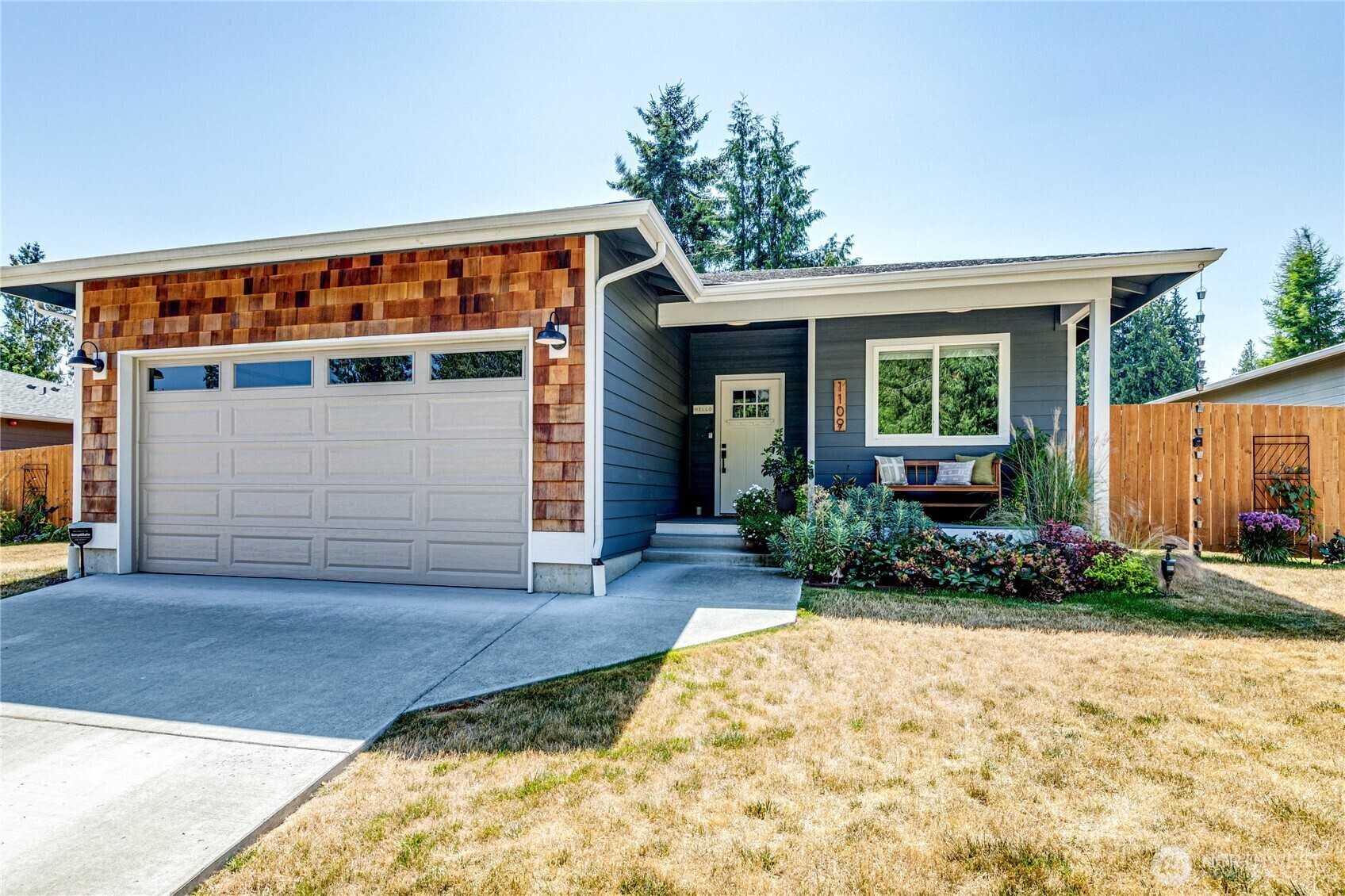 Property Photo:  1109 S O Street  WA 98363 
