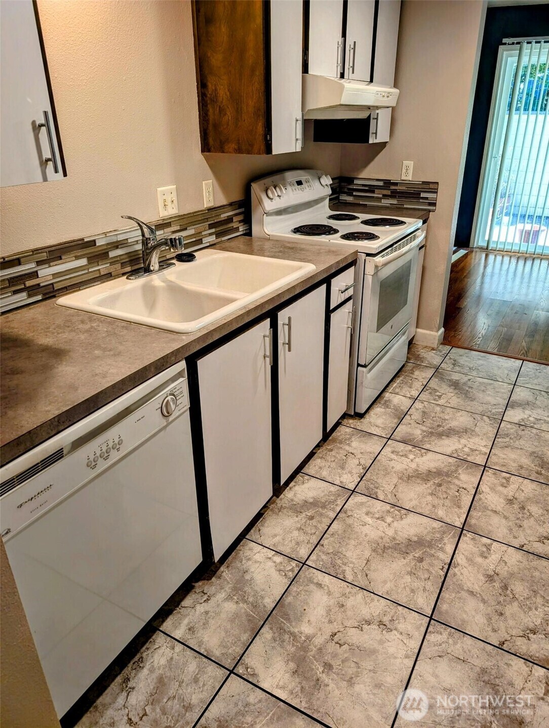 Property Photo: 8620 NE Mason Drive 27 WA 98684