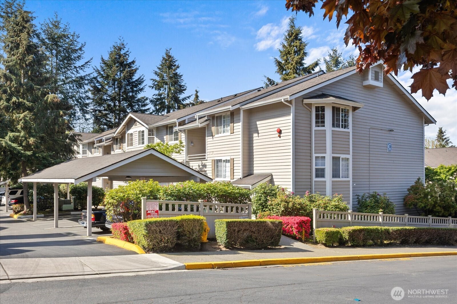 Property Photo: 14007 NE 181st Street C304 WA 98072
