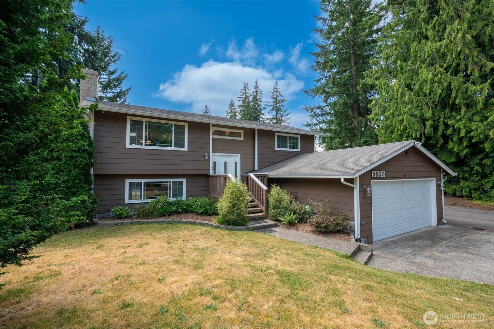 Property Photo:  9830  220th Place SE  WA 98296 