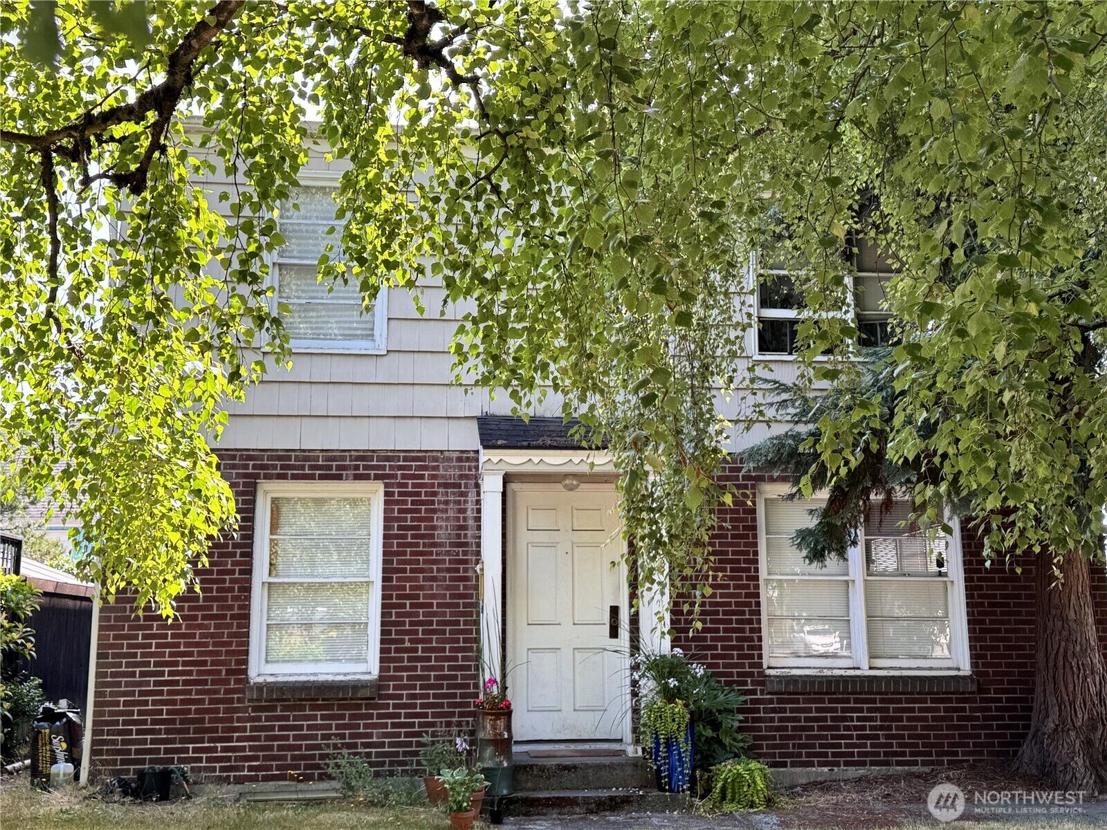 Property Photo:  1902 NE 65th Street  WA 98115 