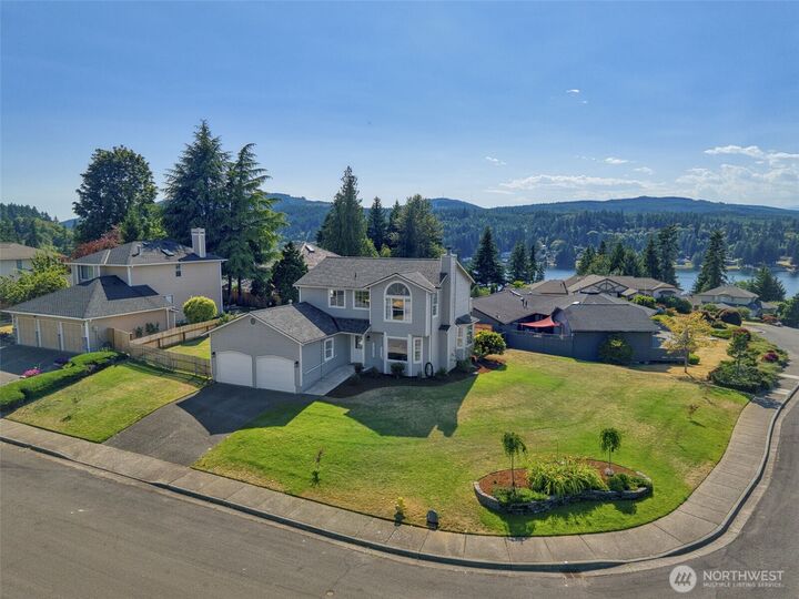 7017  Osprey Circle  Bremerton WA 98312 photo