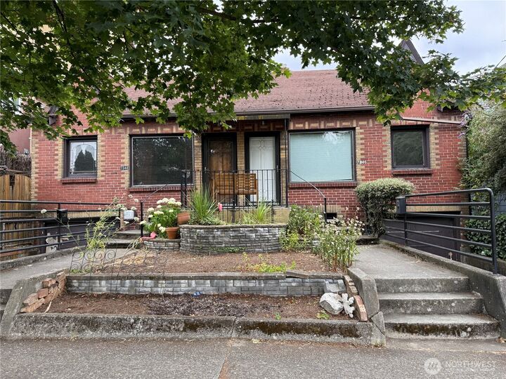 7346  15th Avenue NW  Seattle WA 98117 photo