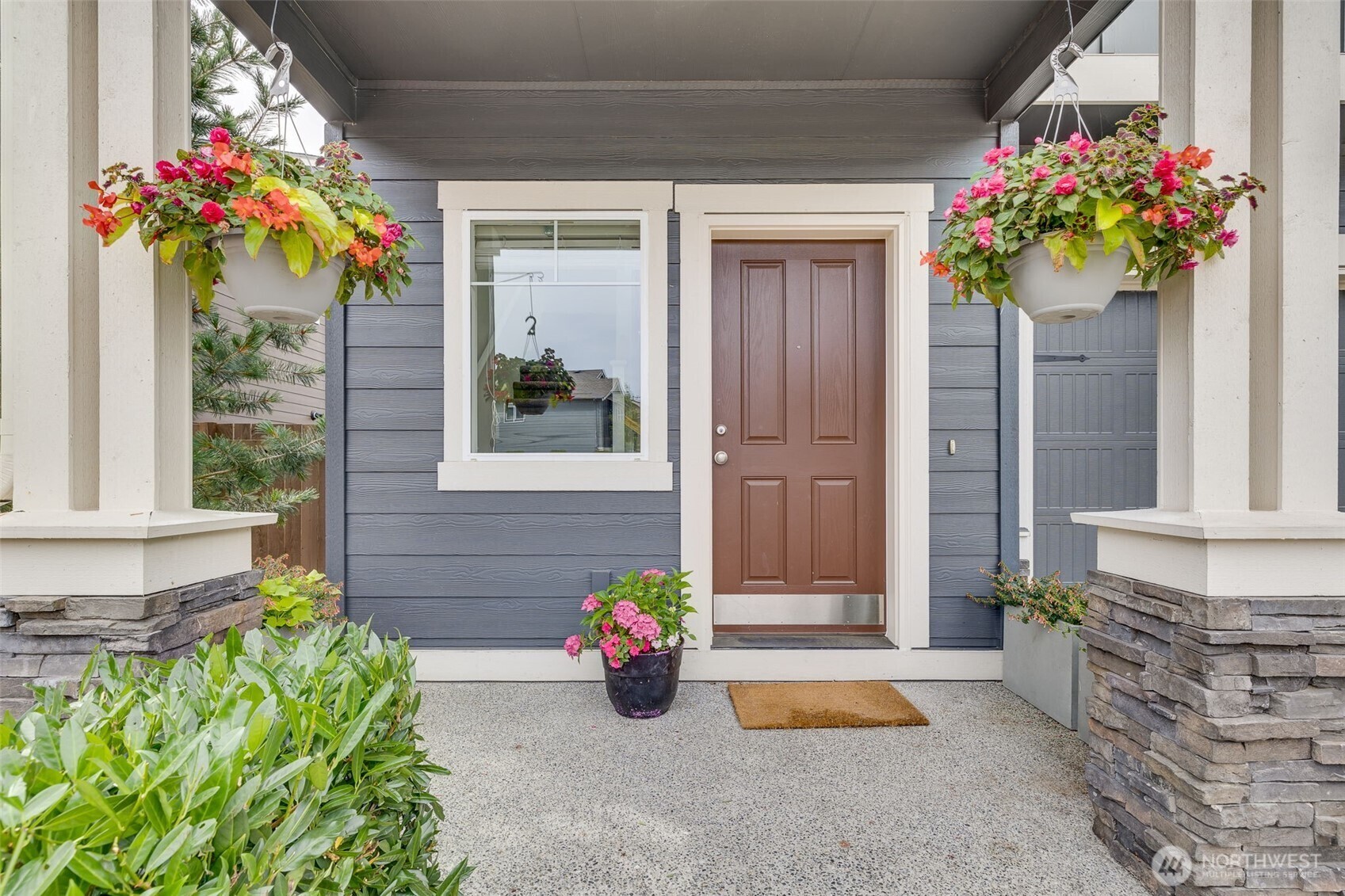 Property Photo:  1652  76th Avenue SE  WA 98258 