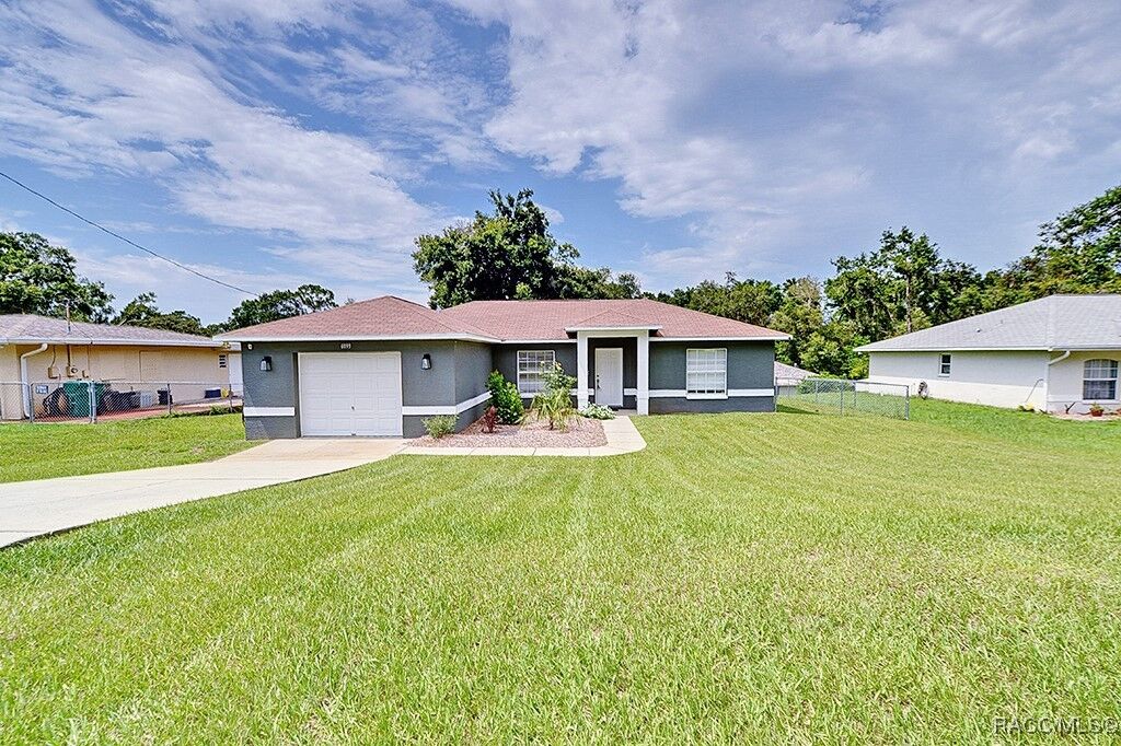 Property Photo: 6093 E Malverne Street FL 34452