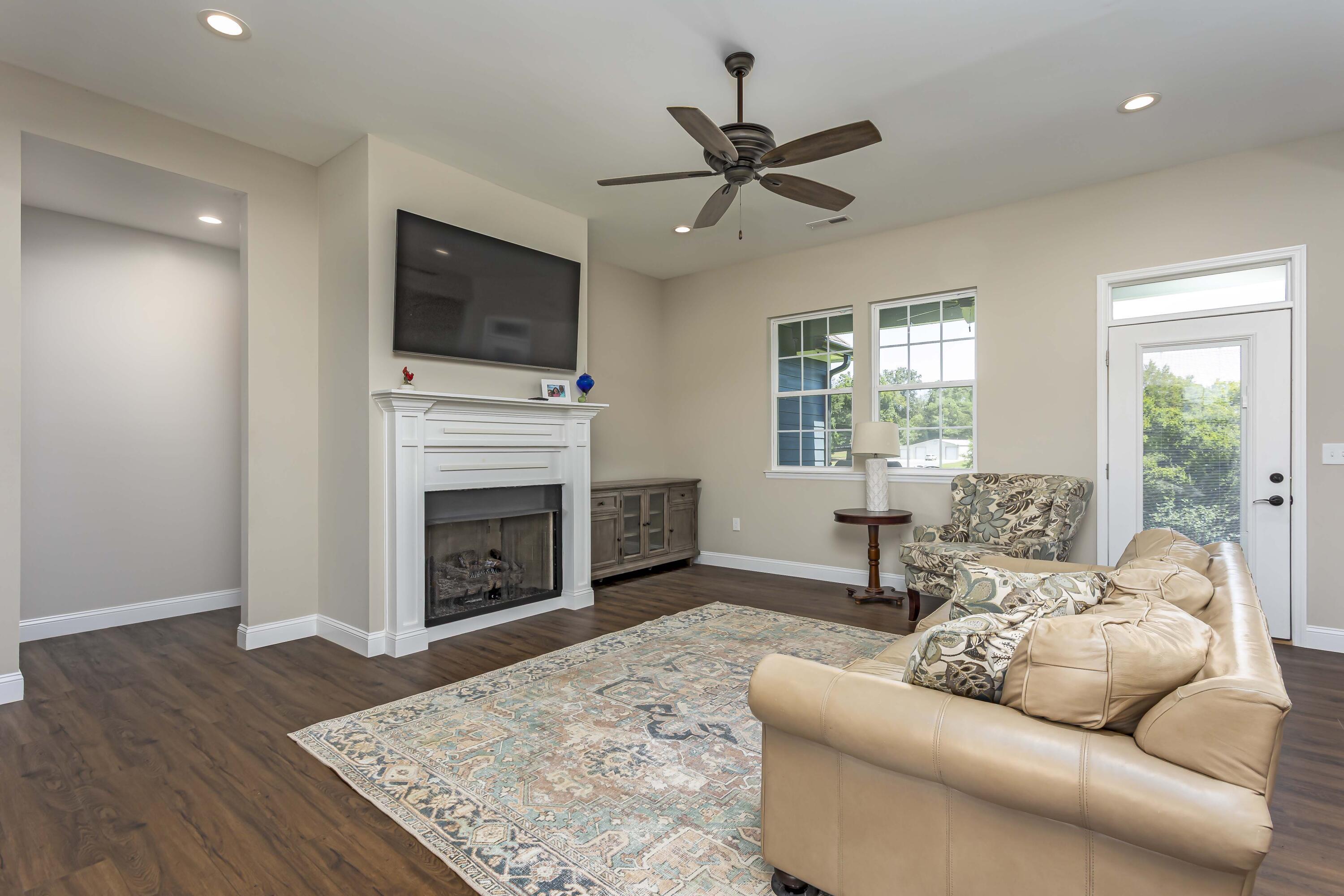Property Photo:  817 Fisher Road  TN 37321 
