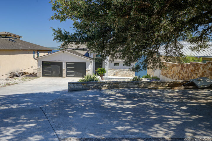Property Photo: 2934 Colleen TX 78133
