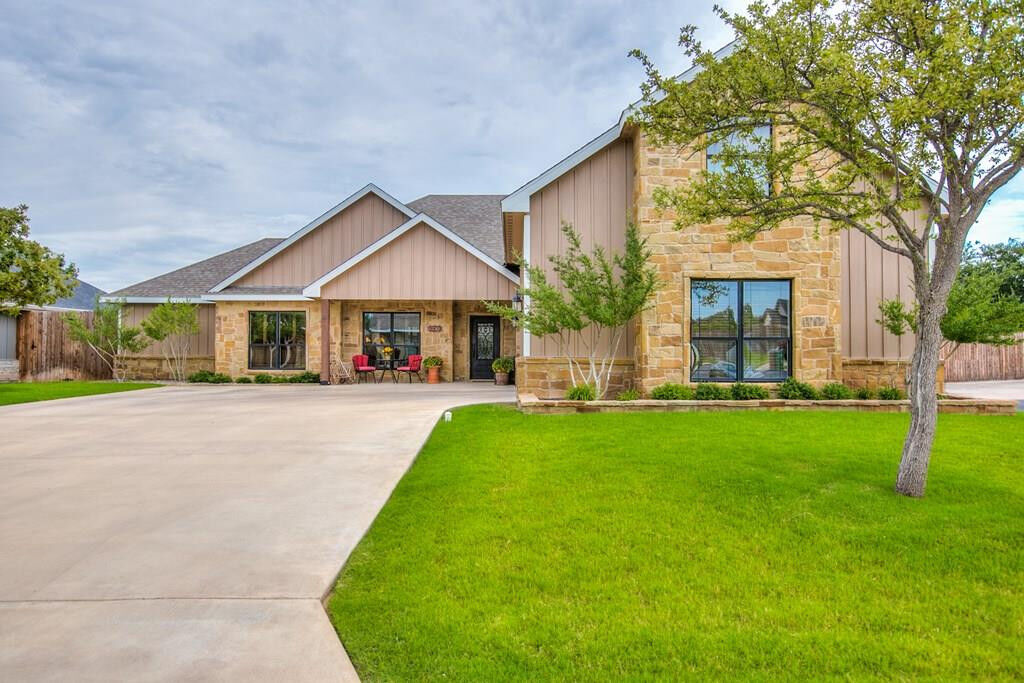 Property Photo: 2033 Silver Creek Court TX 76904