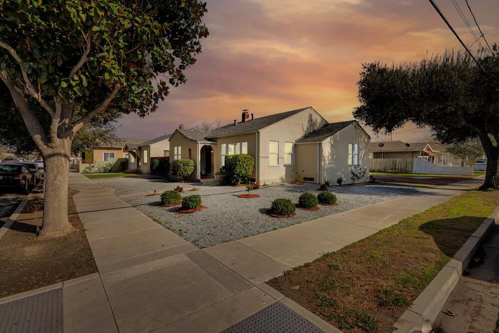 Property Photo: 427 & 431 Ellis St CA 93930