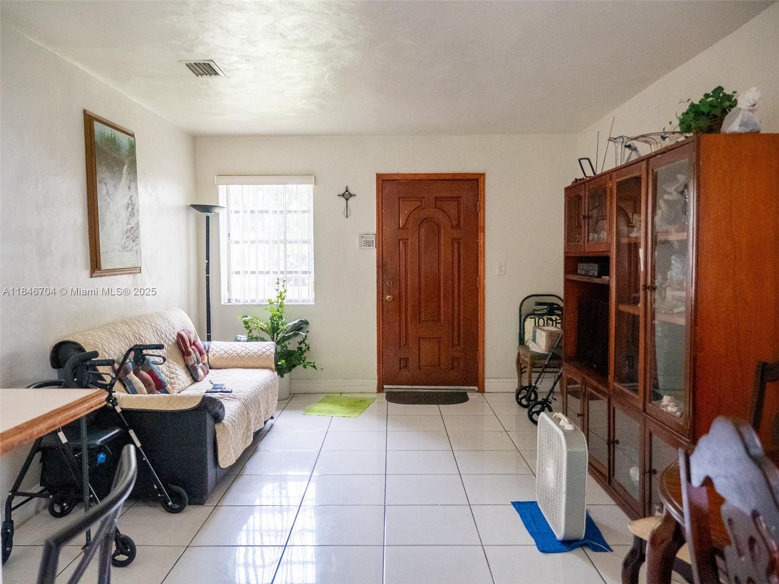 Property Photo:  1565 NW 127th St  FL 33167 