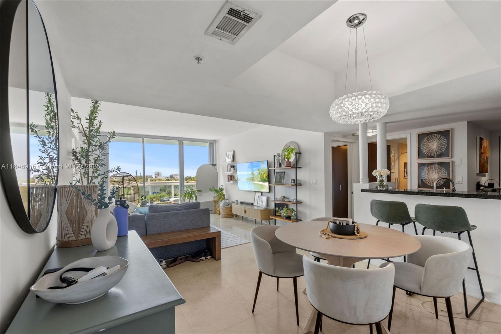 Property Photo: 650 West Ave 606 FL 33139